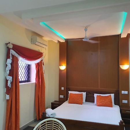 Regency Park Hotel Момбаса Екстер'єр фото