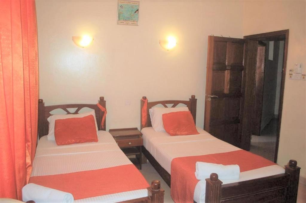 Regency Park Hotel Момбаса Екстер'єр фото