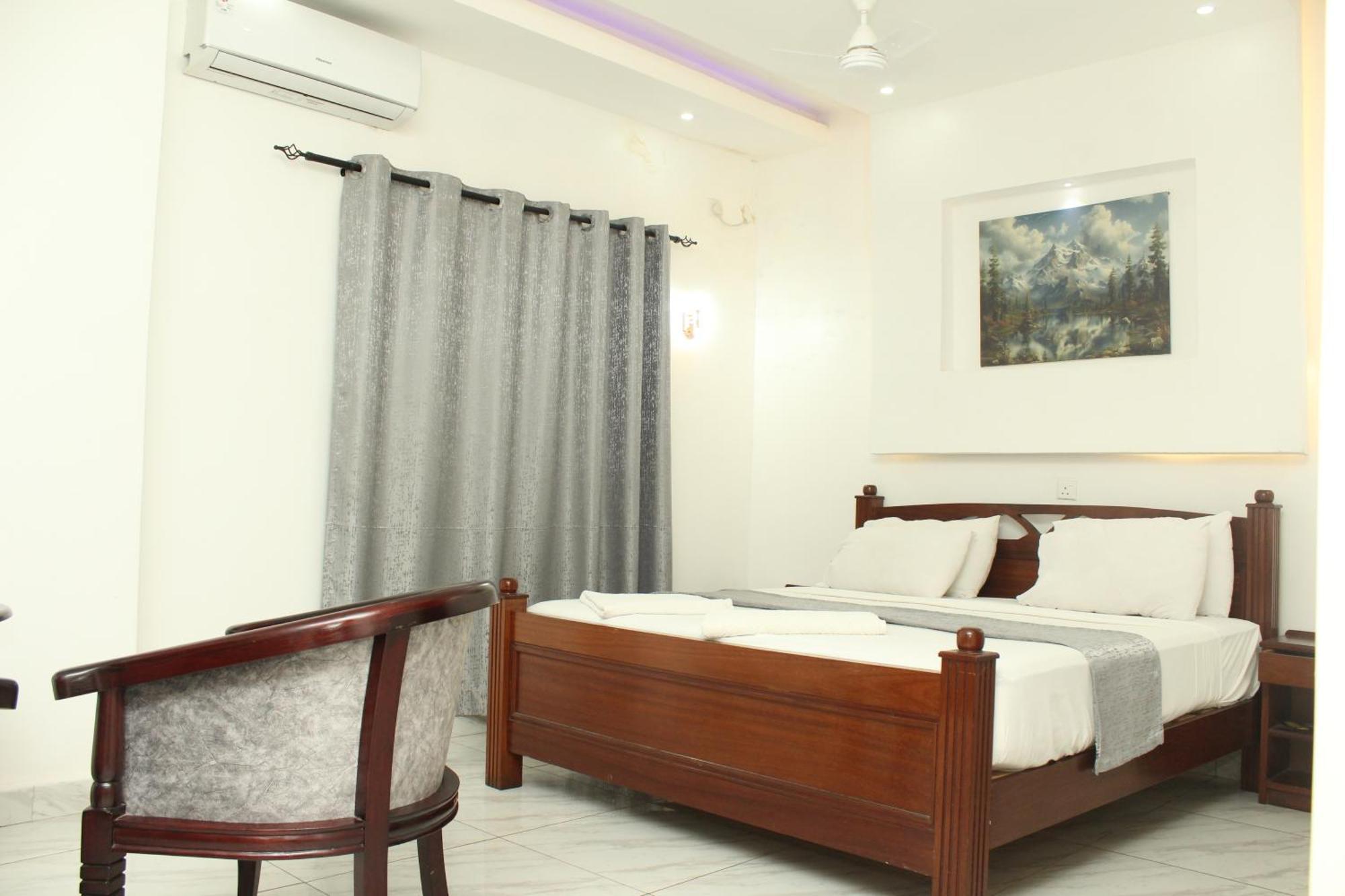 Regency Park Hotel Момбаса Екстер'єр фото